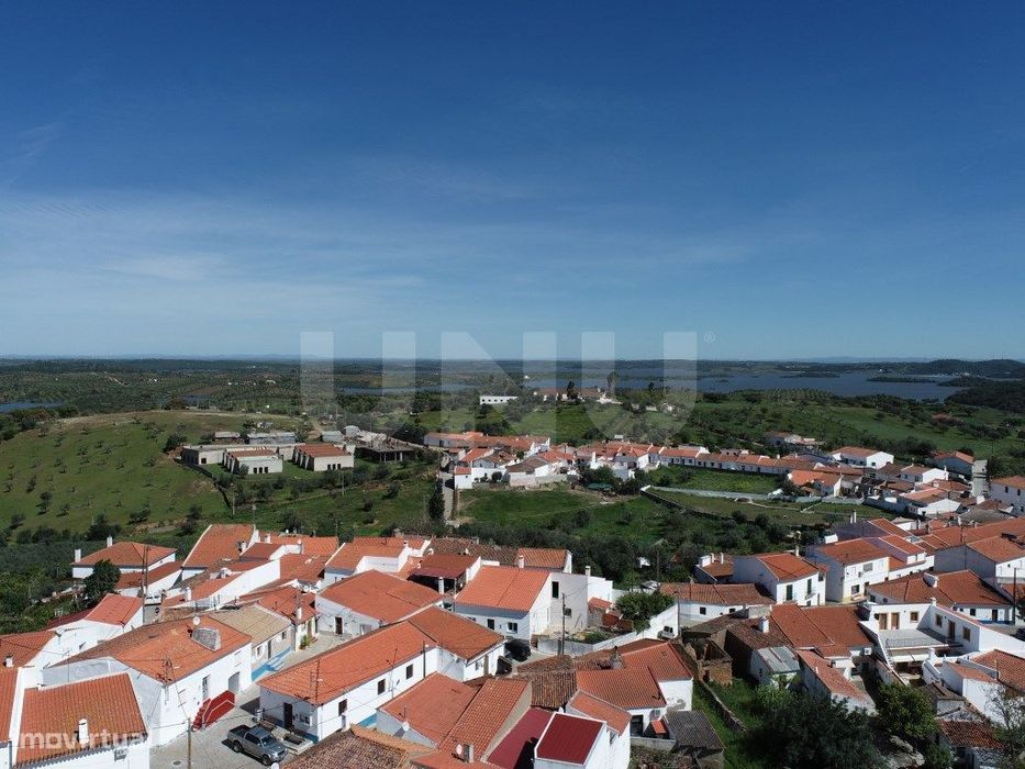 Terreno Urbano em Alqueva - Oportunidade Única para Habitação ou Tu...