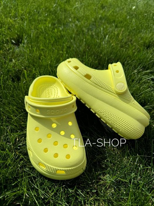 Дитячі крокси сабо на платформі crocs classic cutie clog