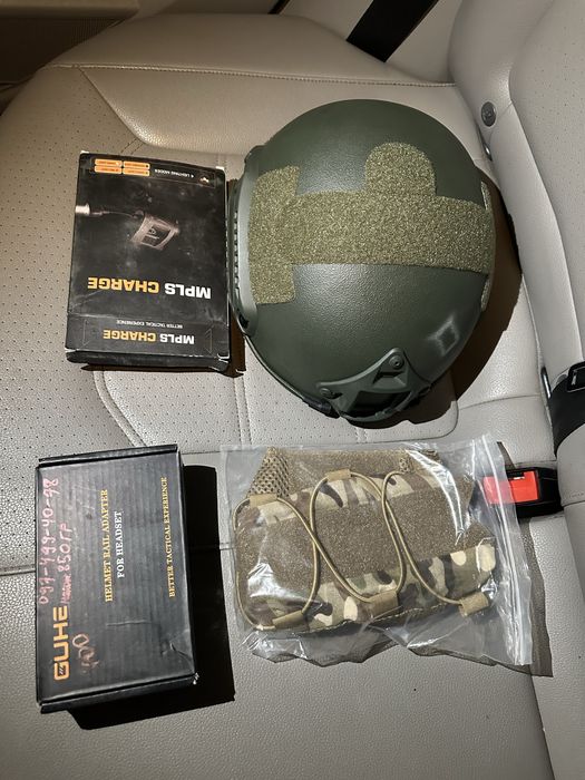 Кавер+Каска+Кріплення+навушники+ліхтарик