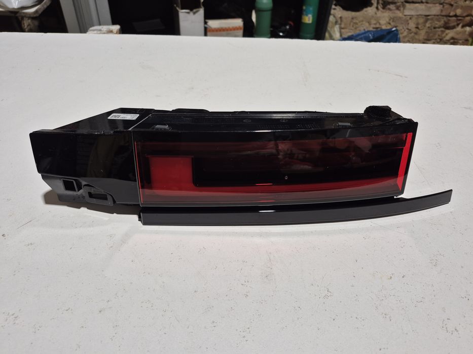 Range Rover Sport III 3. Lampa tylna prawa LED. L461RL. Europa