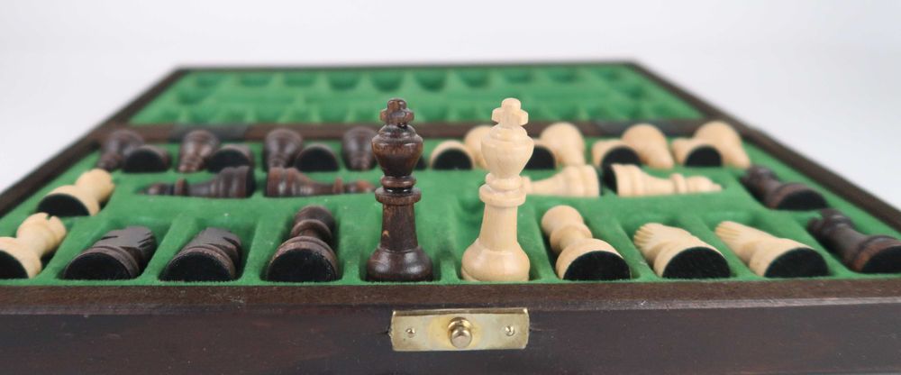 Jogo de Xadrez em madeira - 26.5 cm