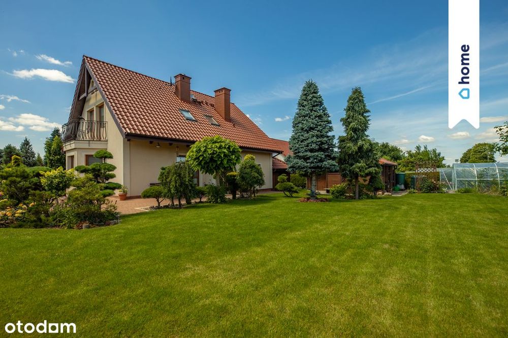 Dom z pięknym ogrodem i widokiem na łąki – Szczęsn