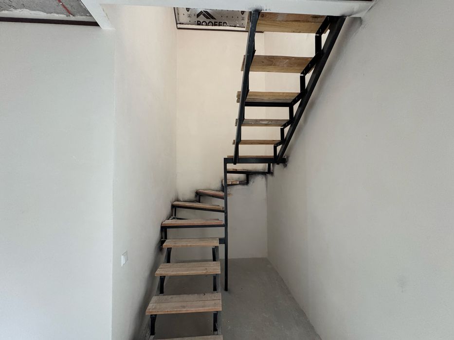 Продам чистовий будинок у Зарванцях. Газ