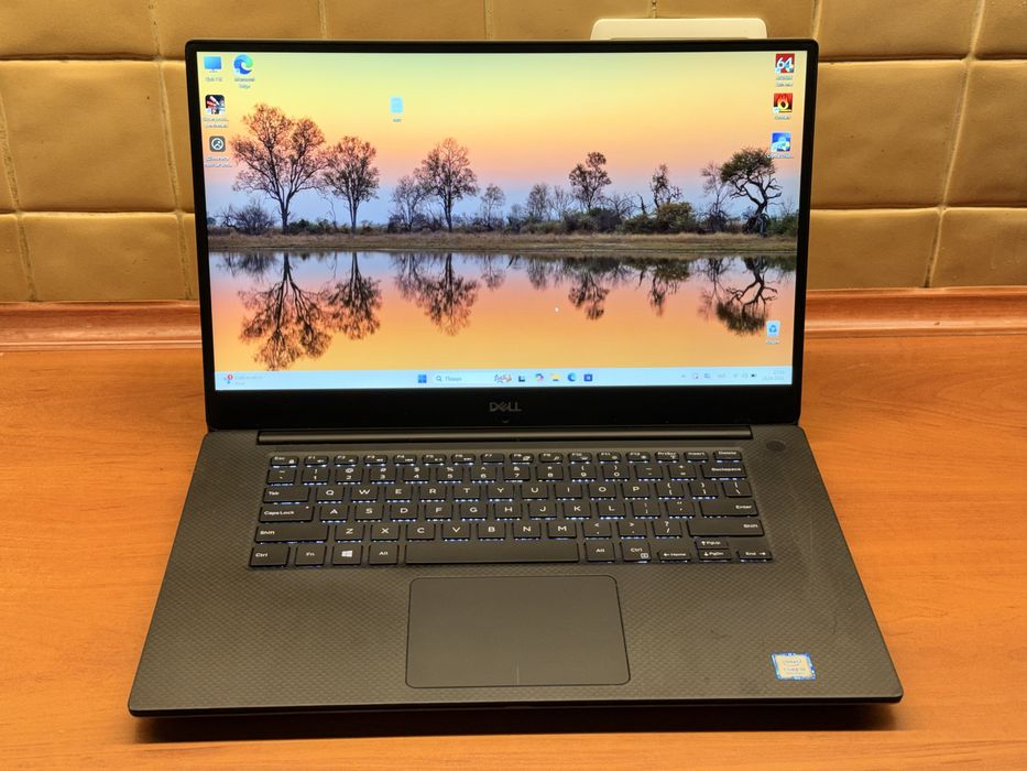 Dell XPS 15 9570, i5-8300H, GTX 1050, FHD IPS, 16 RAM, 256 ssd
