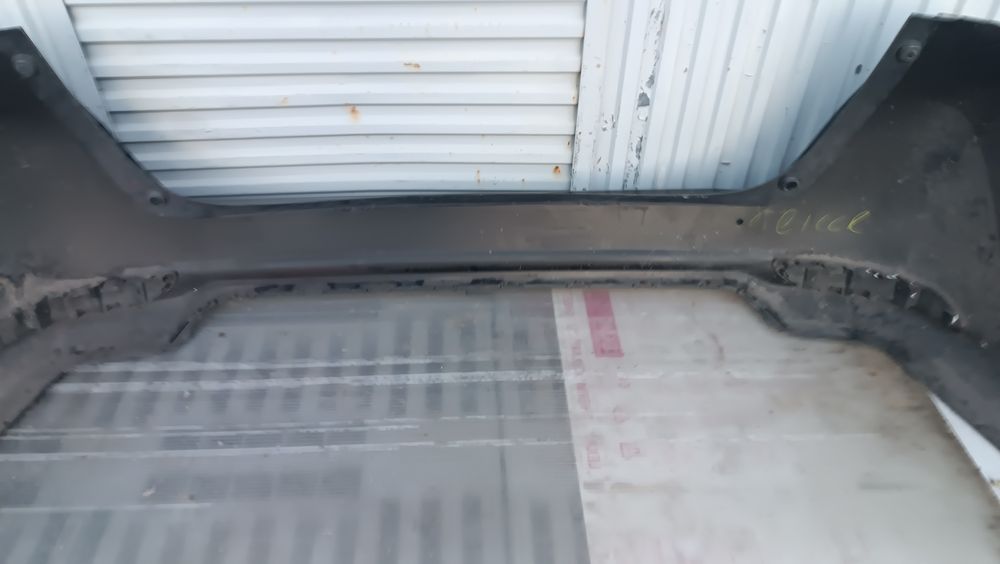 Vendo parachoque de trás Toyota Auris ano 2015/18