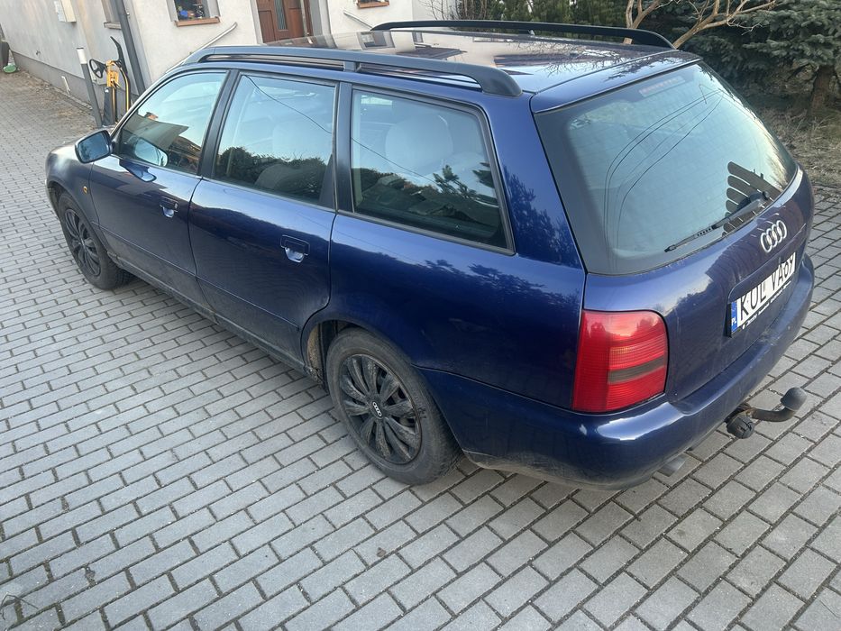 Audi A4 1.8 , Gaz , nowy przeglad , hak
