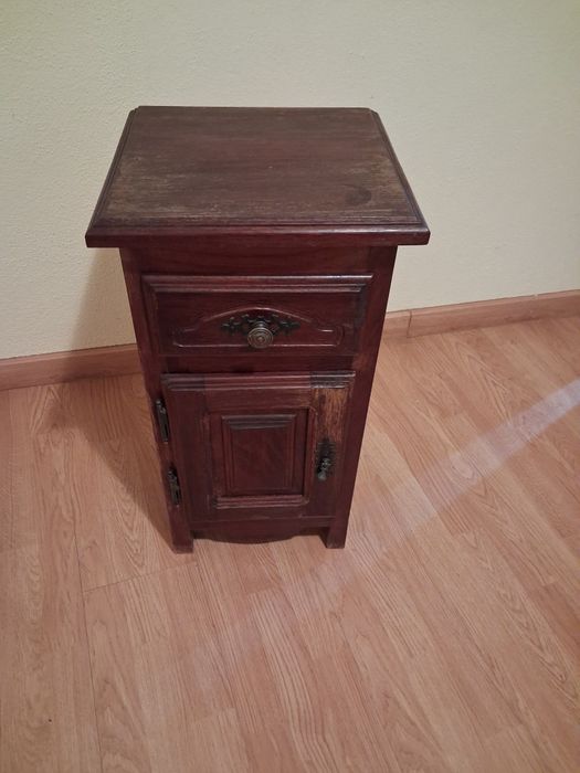 Mesa de cabeceira