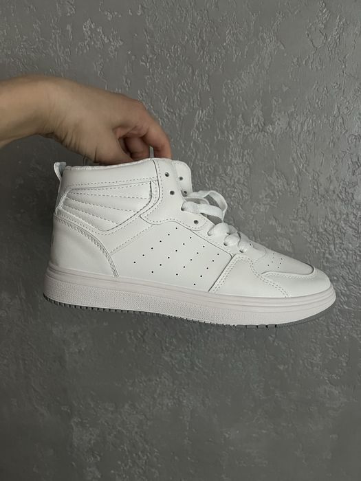 Кеди , кросівки високі