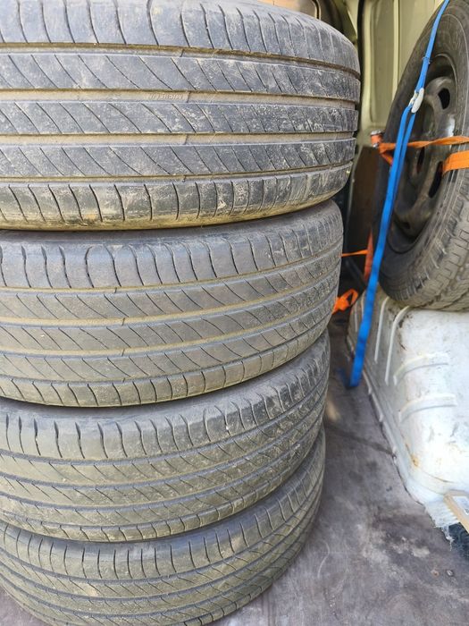 Komplet opon letnich Michelin,prawie Nowe!!! 205/55 R19