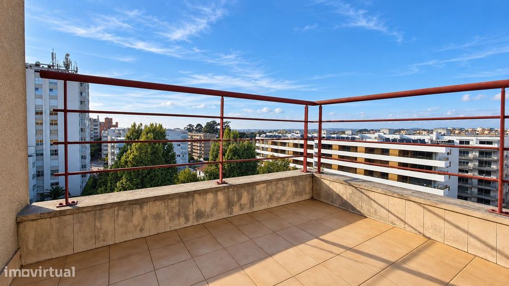 T2 com garagem e varanda | Costa Cabral, Porto