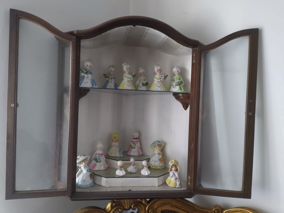 Vitrine de Canto para Pendurar