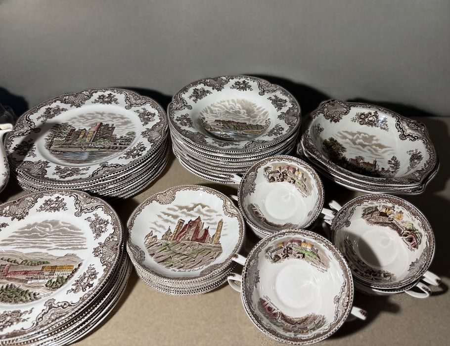 Вінтажний Сервіз Johnson Bros England Old Britain Castles коричневий