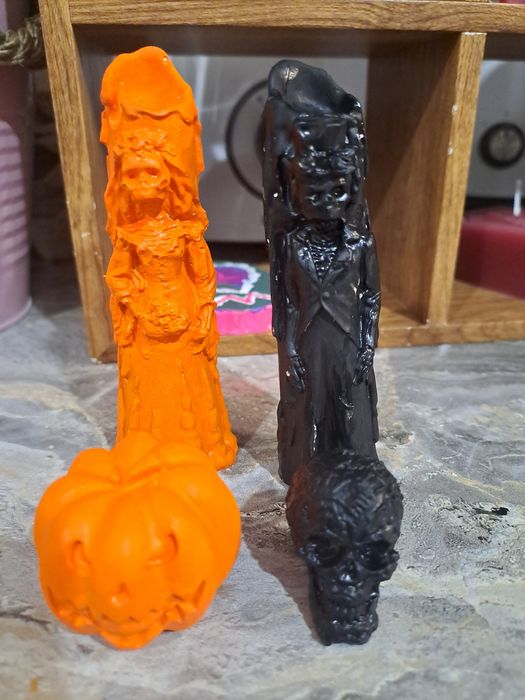 Zestaw ozdób gipsowych figurek na Halloween