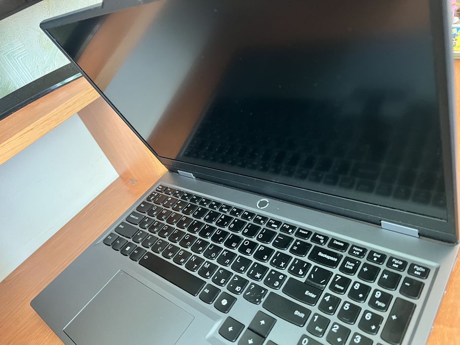 Ноутбук Lenovo 15IAX9