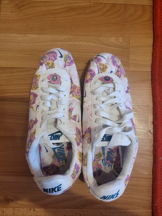 Кроссовки Nike nike