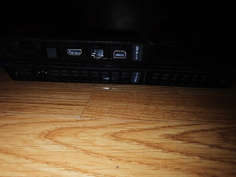 Konsola PlayStation 4 500 GB FAT PS4 + 2 x pad +kamerka i gra