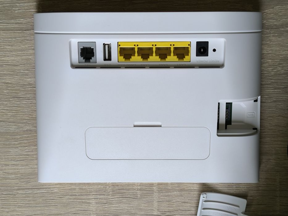 Modem LTE + router WiFi/LAN Karta SIM Huawei B315