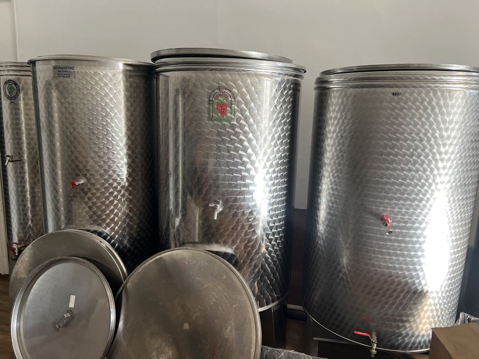 Бочки з нержавіючої сталі