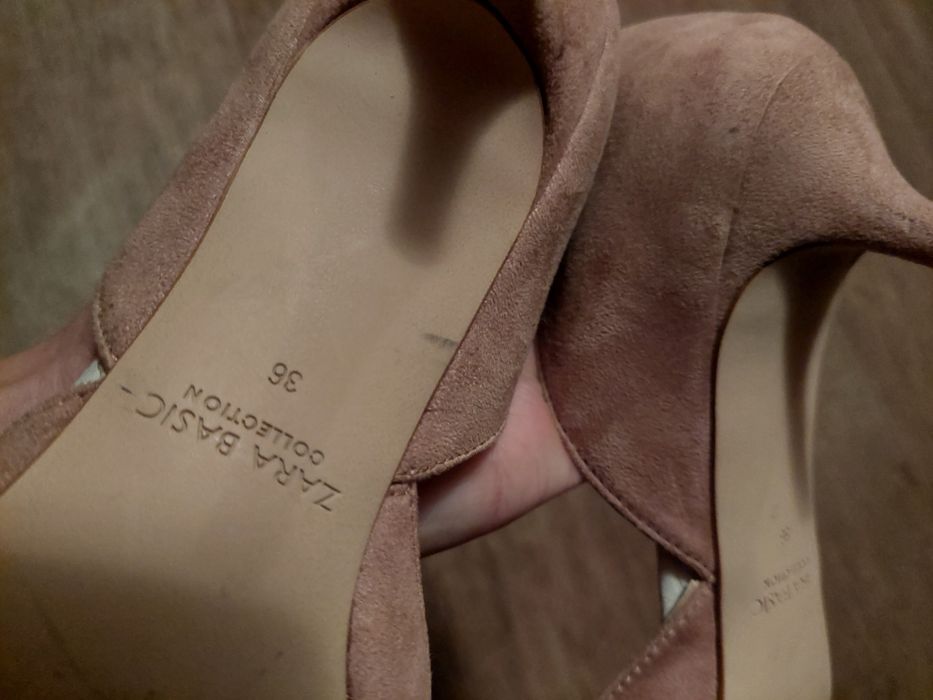 Жіночі туфлі zara