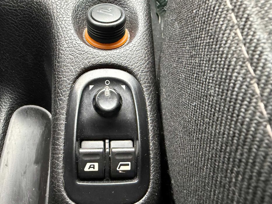 Peugeot 206 1.6 HDI *Look GTI*