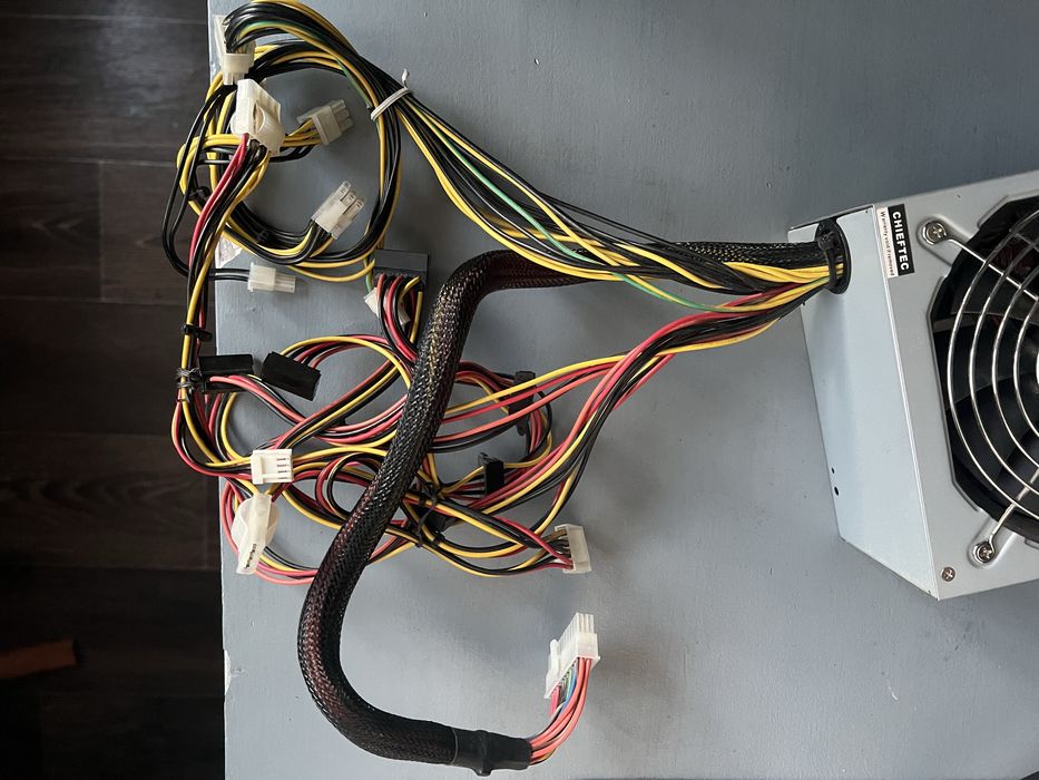 Блок питания Chieftec APS-550S
