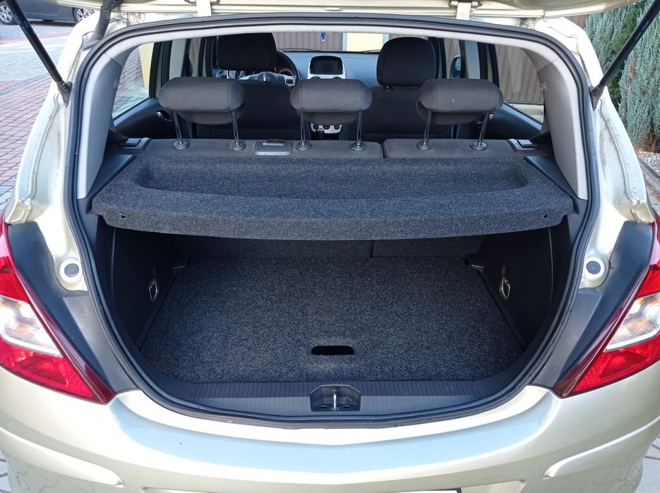 Opel Corsa D 2006r 1.4 Benzyna .