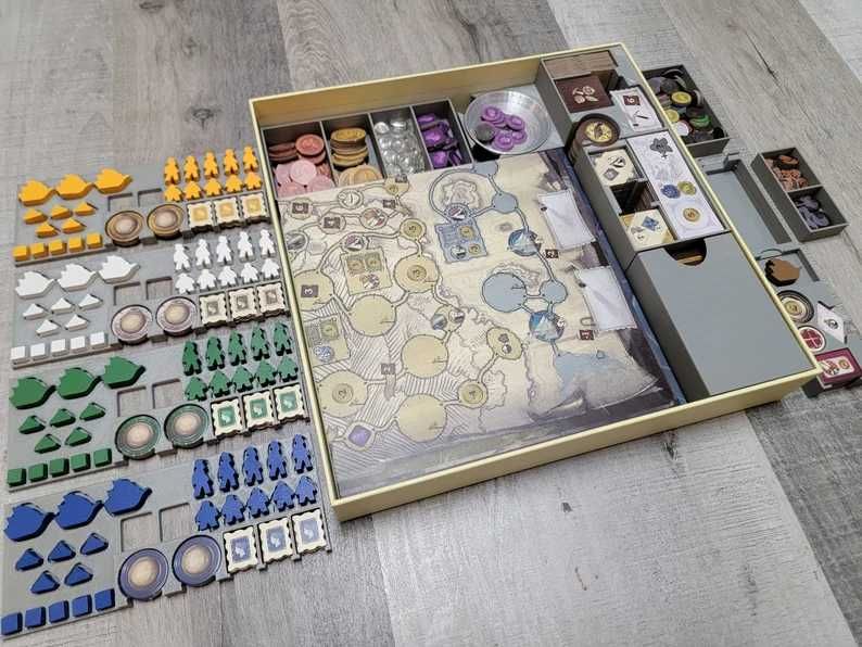 Insert organizer do gry planszowej Wyprawa Darwina mieści dodatek Śladami Darwina