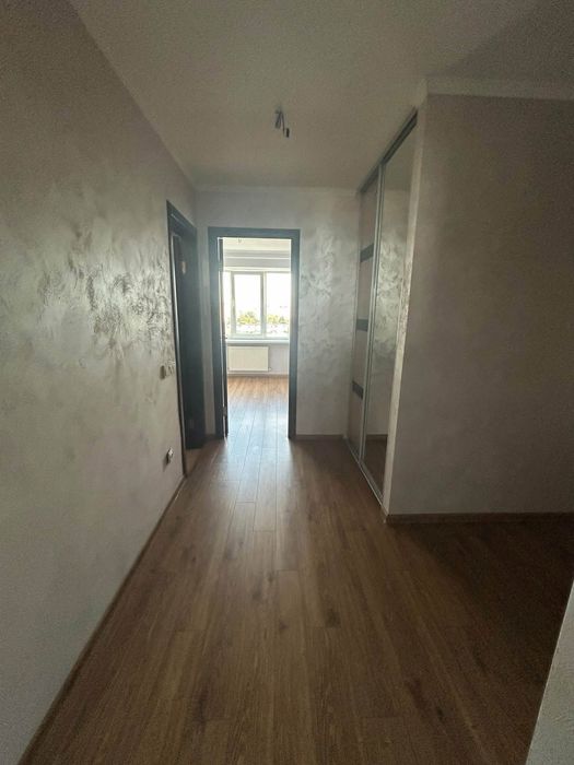 Продаж вул. О. Довженка, 3 кім. 87 м2, 98000$