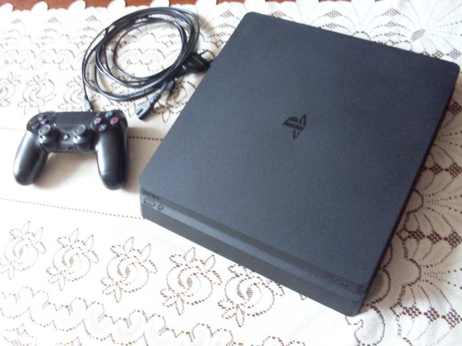 Konsola PlayStation 4 slim  - pad - gry