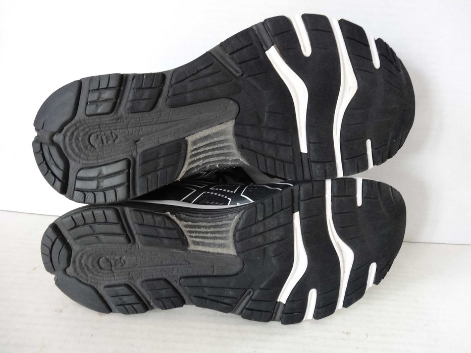 Buty ASICS GEL-NIMBUS 21 roz 43 Bieganie Sportowe