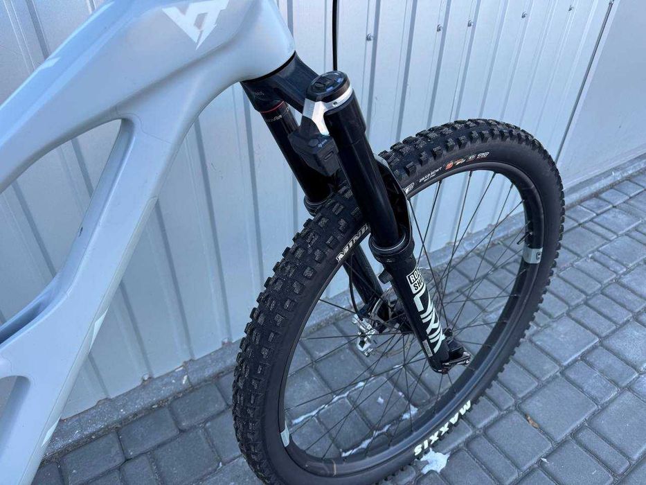 rower karbonowy 
YT JEFFSY UNCAGED 6 Carbon RockShox Ultimate Flight