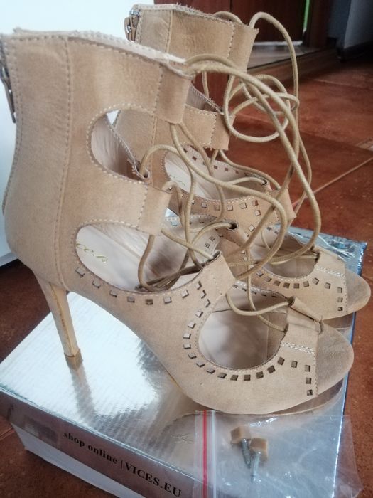 Nowe. Buty na wysokim obcasie rozm. 37