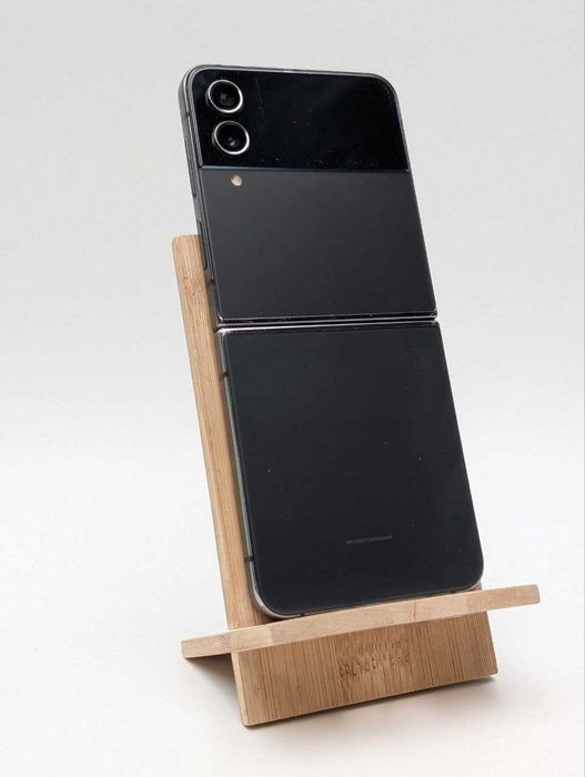 Galaxy flip 4 128gb black