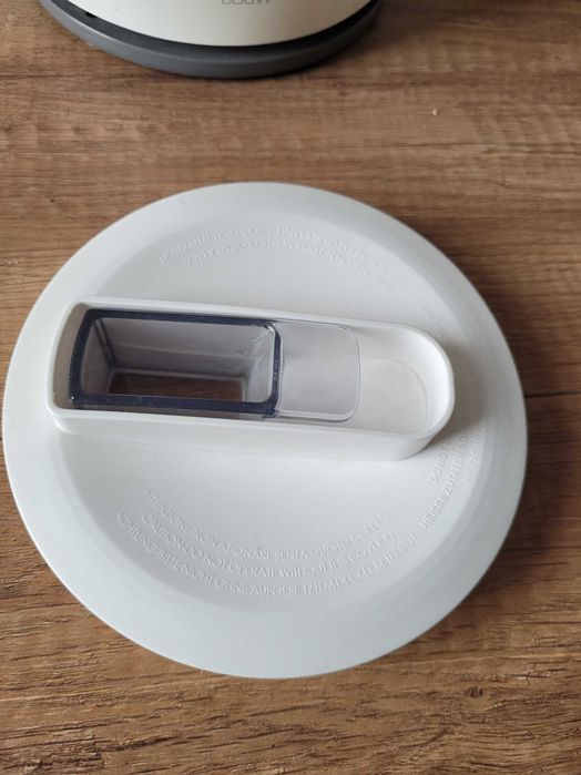 Blender kielichowy Amica BTK 3012