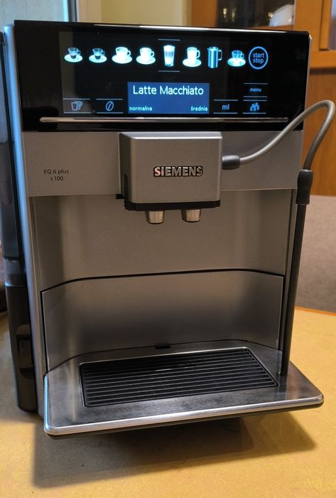 Ekspres aut. Siemens EQ6 plus s100. Sprawny filmy