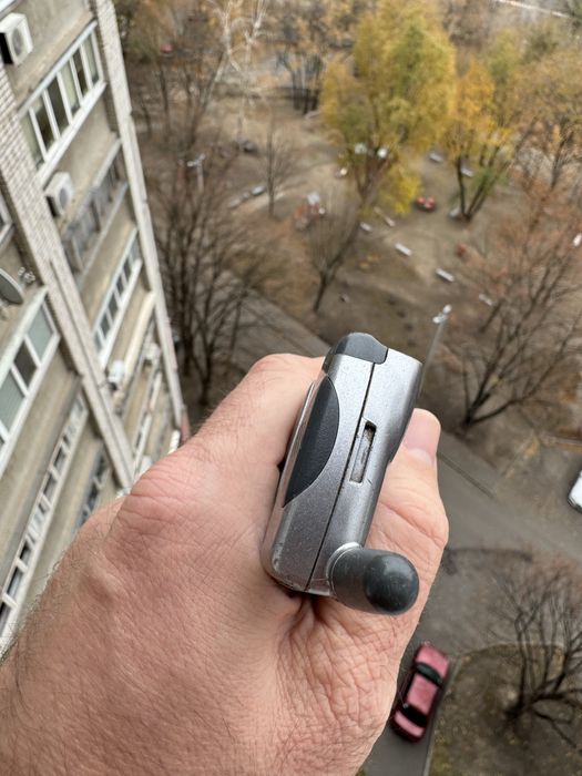 Телефон Sony CMD-Z5