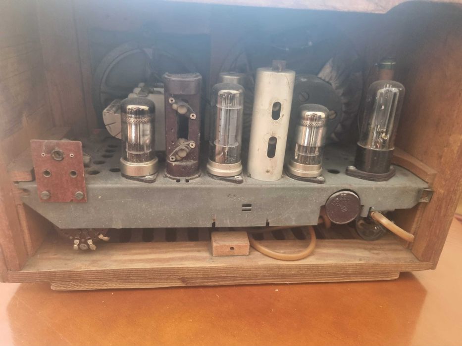 Lampowe radio firmy pionier