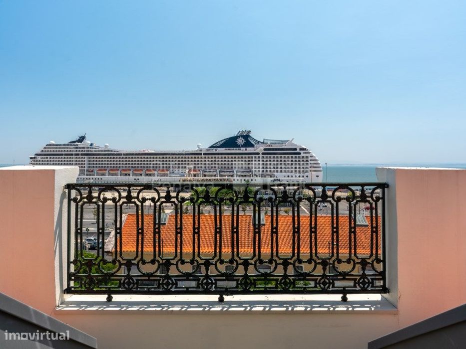 Apartamento T4 com vista rio, em Santa Maria Maior, Lisboa