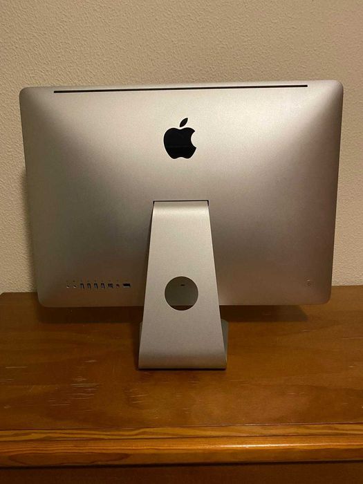Apple Imac 21.5 Polegadas 2.5GHZ 8GB