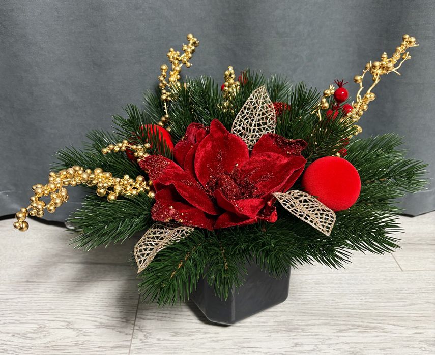 Різдвяна композиція для захисників на кладовище,не боїться опадів