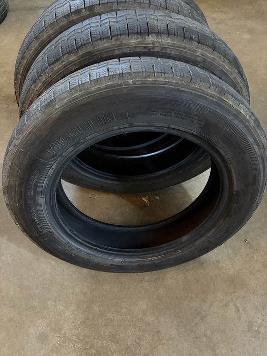 Pneus 125R15 Michelin