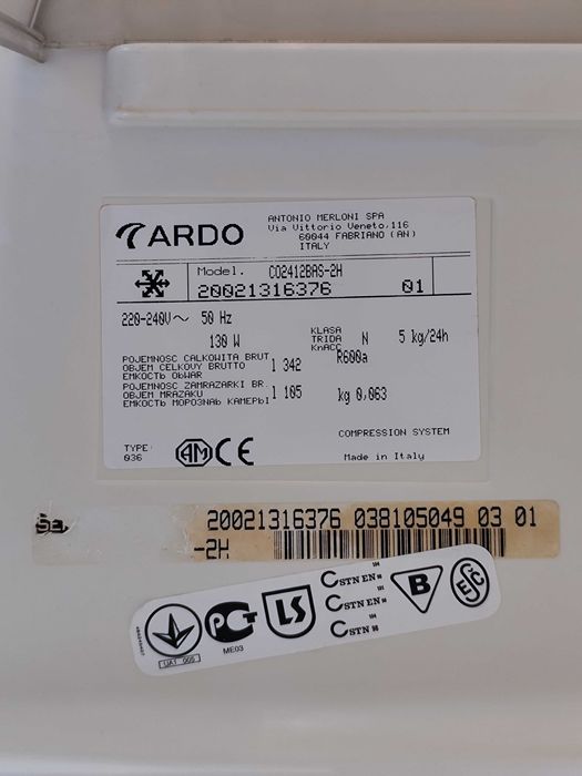 Італійський холодильник Ardo CO 2412 BAS