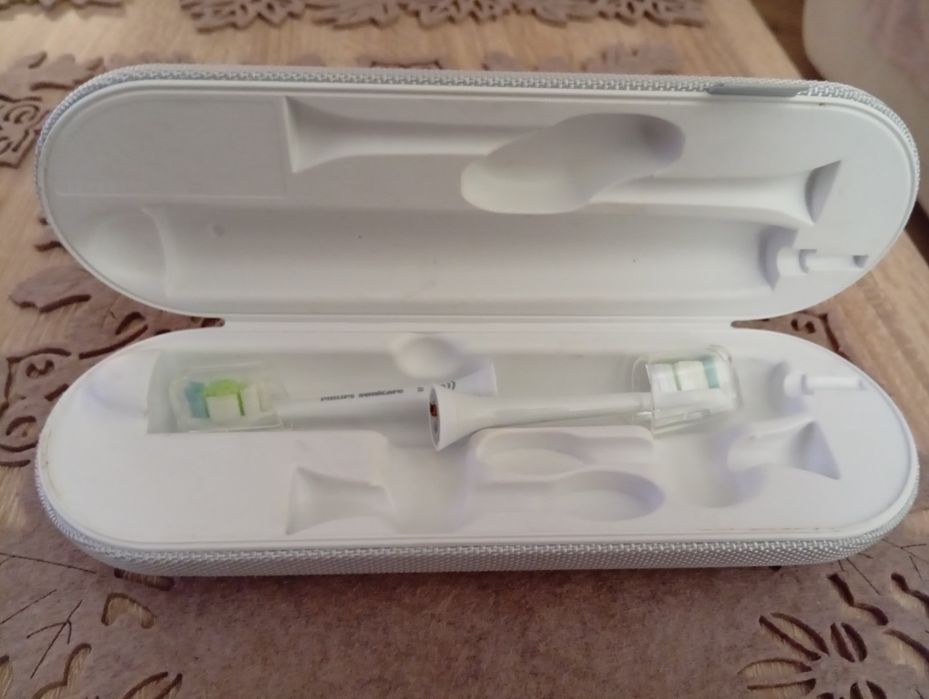 Philips sonicare USB  - etui i dwie koncowki -new