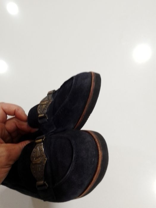 Sapatos de camurça fechados em bom estado n36