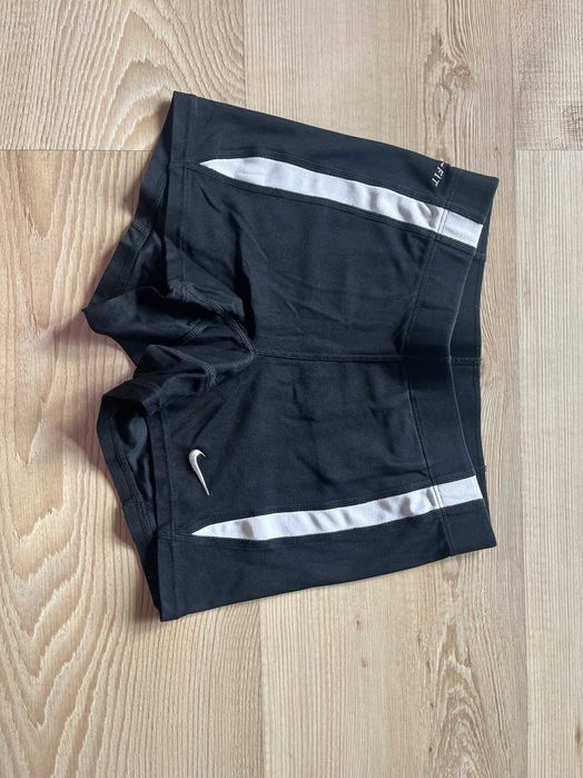 Krótkie spodenki nike dziewczęce