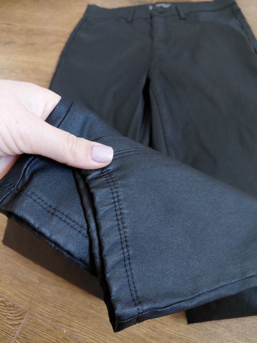 Шкіряні штани жіночі, шкіряні лосіни