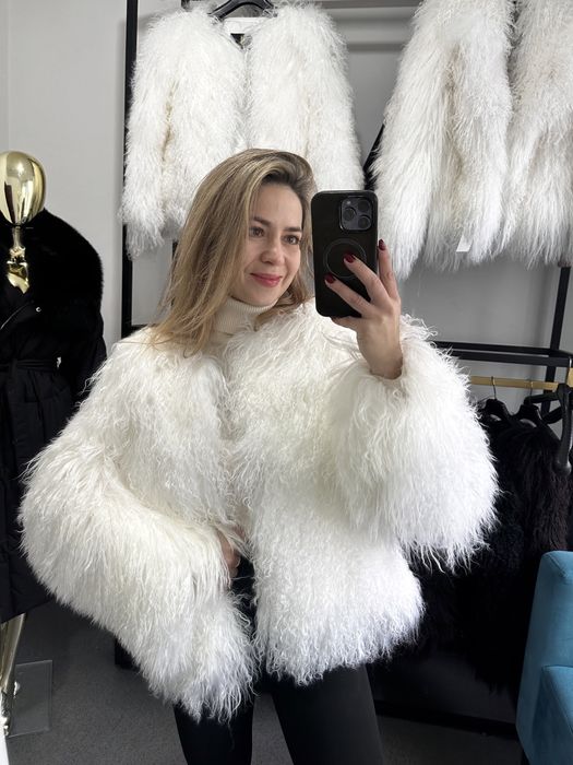 Натуральна шубка лама біла шанель і англійский комір