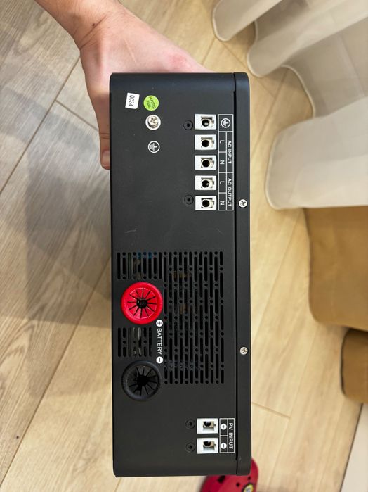 Гібридний інвертор EASUN 4.2kW 24V