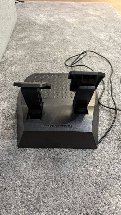 Volante Thrustmaster T150 + Pedais