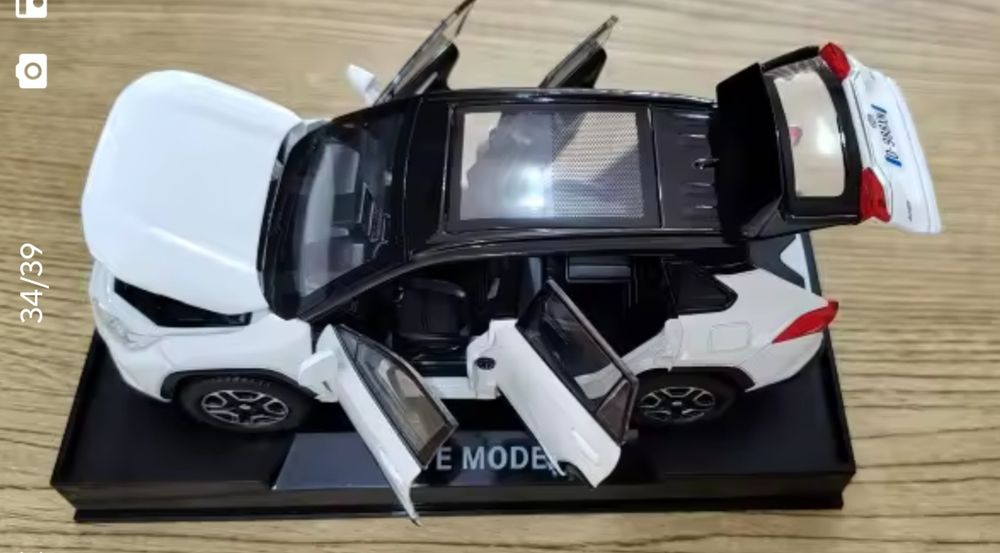 Моделька іграшкова TOYOTA Rav-4 миталева